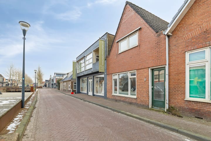 Kerkweg 21 in Leek foto