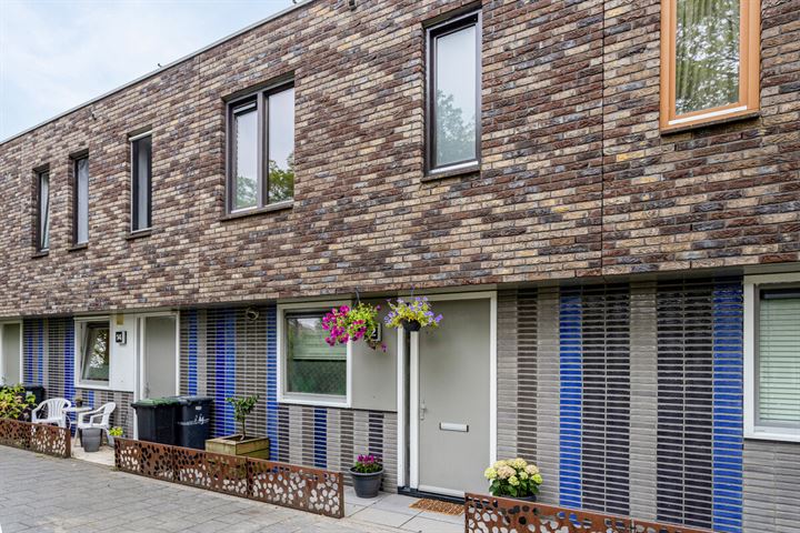 Kerstomaatplantsoen 12 in Amsterdam foto