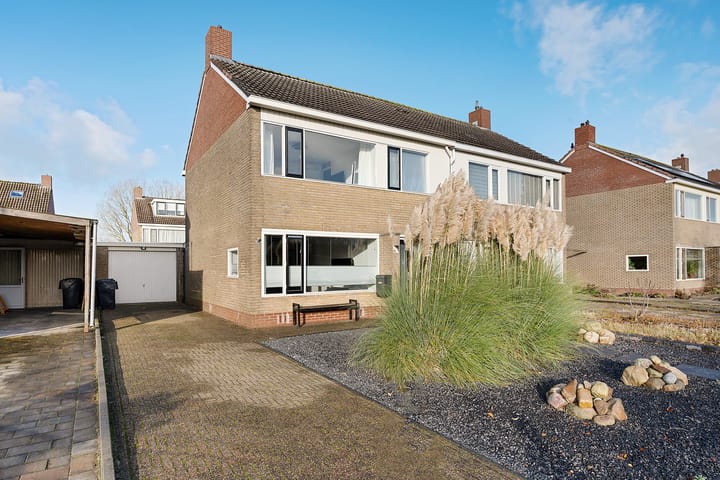 Klaas van der Meijstrjitte 16 in Bitgummole foto