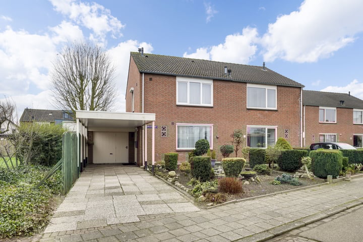 Klaproosstraat 40 in Roggel foto