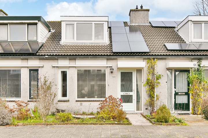 Klaterbos 123 in Hoofddorp