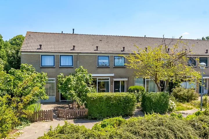 Klaverveld 4 in Nieuw-Vennep foto