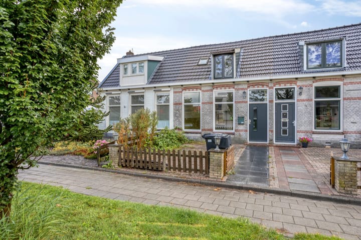 Kleasterdyk 30 in Winsum foto