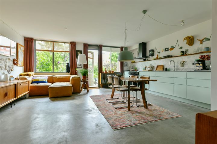 Kloekhorststraat 231 in Amsterdam foto