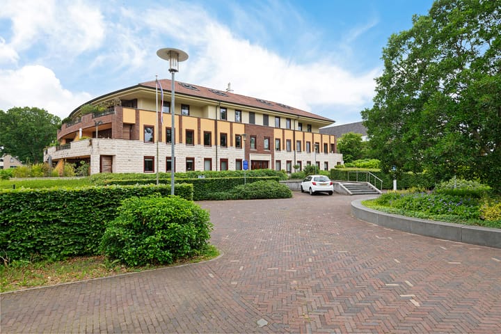 Kloostertuin 60 in Bergen (NH) foto