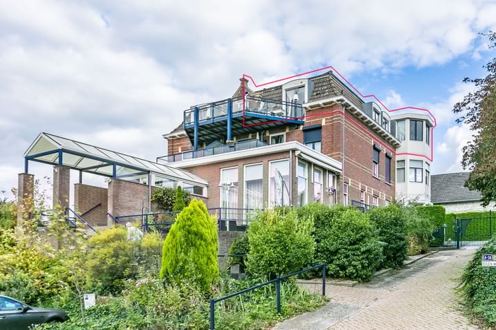 Kloosterweg 16 in Valkenburg foto