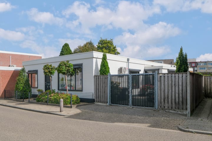 Knoopshöfte 29 in Almelo foto