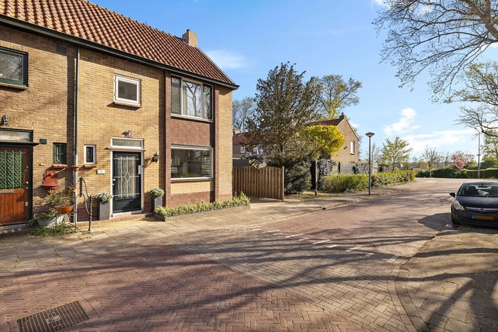 Kolonel Falbastraat 24 in Naarden foto