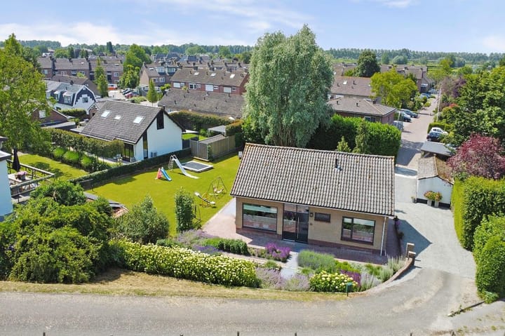 Kom Lekdijk 55 in Lexmond foto