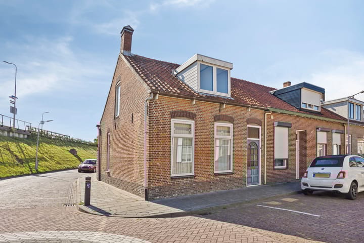 Kon Wilhelminastraat 23 in Yerseke foto