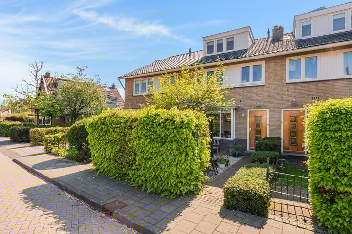 Koningin Emmalaan 6 in Ouderkerk aan de Amstel foto