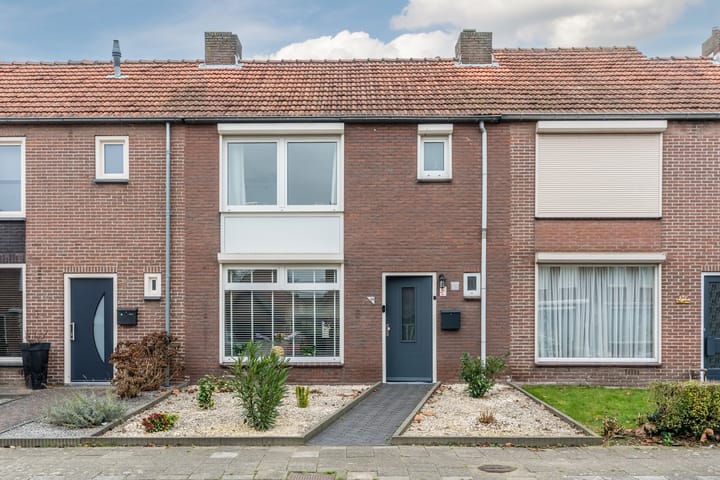 Koningin Julianastraat 24 in Bergeijk foto