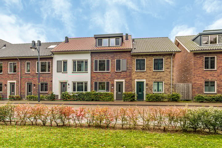 Koningin Maximalaan 67 in Hoofddorp foto