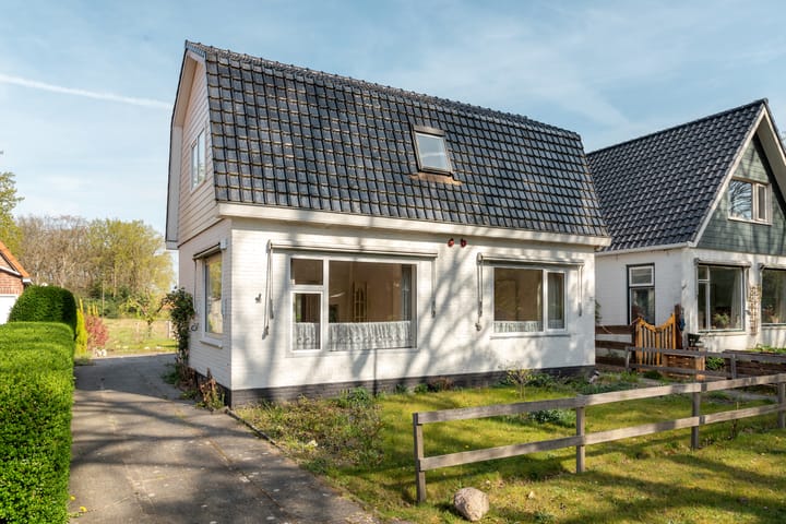 Koningin Wilhelminaweg 37 in Oranjewoud foto