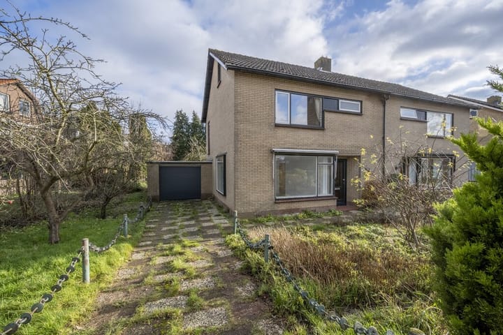 Koninginneweg 1 in Zuid-Beijerland