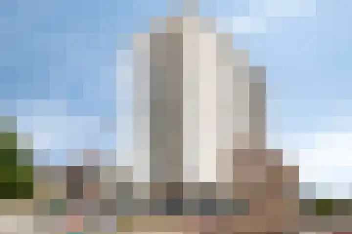 Koningsplein 300 en Tilburg