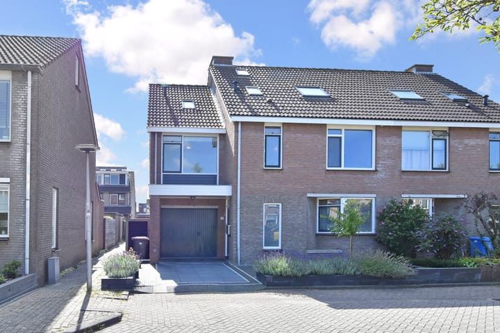 Koningsvaren 12 in Nootdorp foto