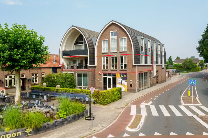 Koningsweg 3 in Vriezenveen foto