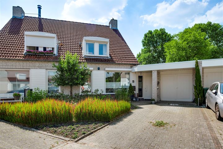 Koolmeeshof 8 in Weert foto