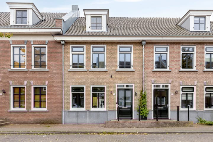Koolstraat 19 in Helmond foto