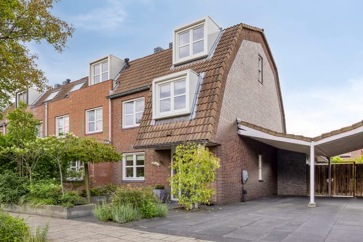 Koos Speenhofflaan 46 in Beverwijk foto