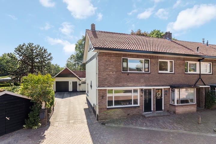 Koppelsbrink 20 in Borne foto