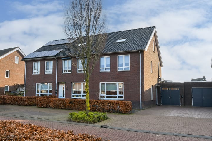 Korenaar 24 in Weert