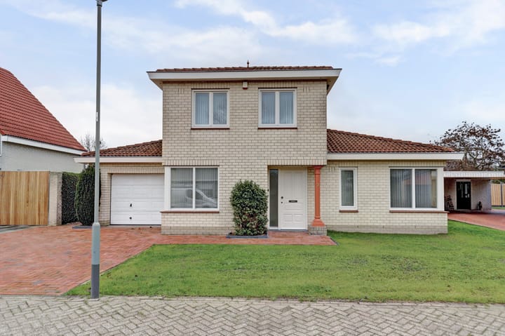 Korenbloem 7 in Helden foto