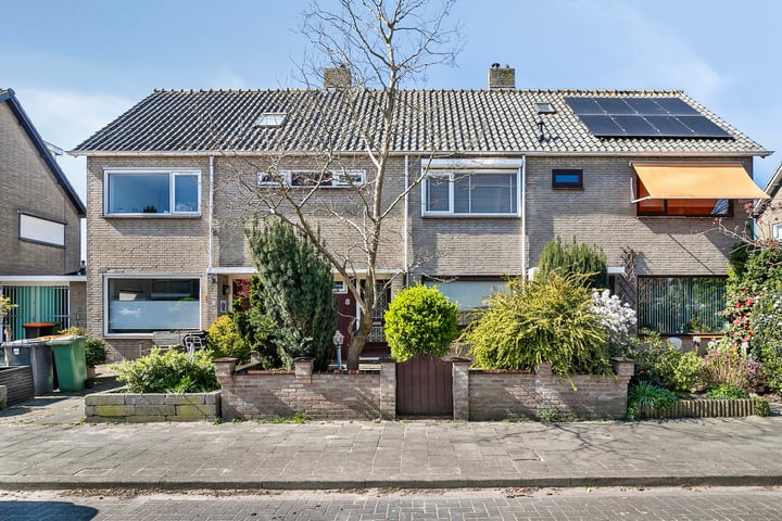 Korenmolenstraat 8 in Oostzaan foto