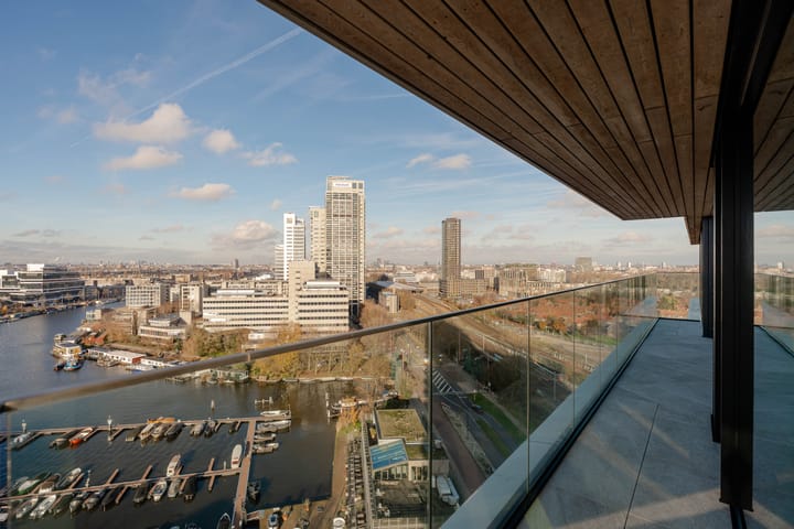 Korte Ouderkerkerdijk 1P-3 in Amsterdam foto