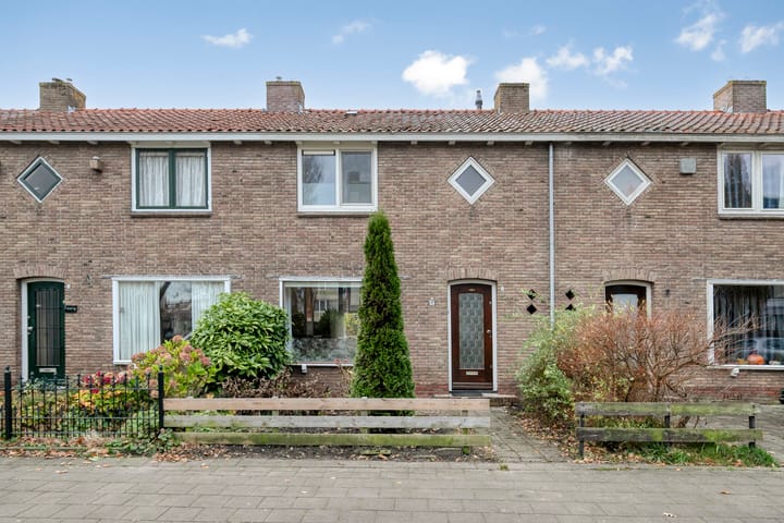 Krijn van den Helmstraat 5 in Leeuwarden foto