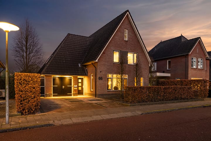 Kroeskarperstraat 66 in Hengelo foto
