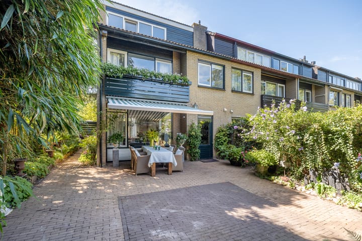 Kroosmeent 15 in Hilversum foto