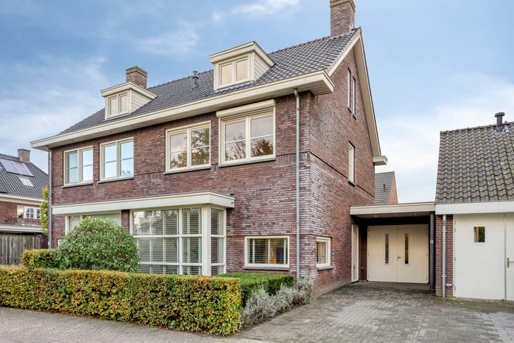 Kruidnagel 14 in Gemert foto