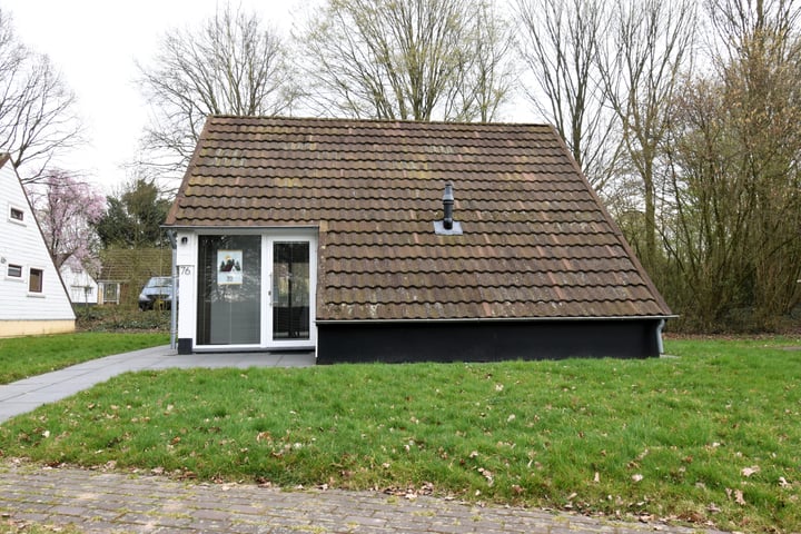 Kruinweg 1b-076 in Simpelveld foto
