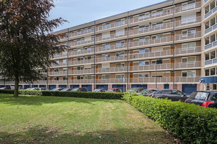 Kruiskampsingel 143 in 's-Hertogenbosch foto