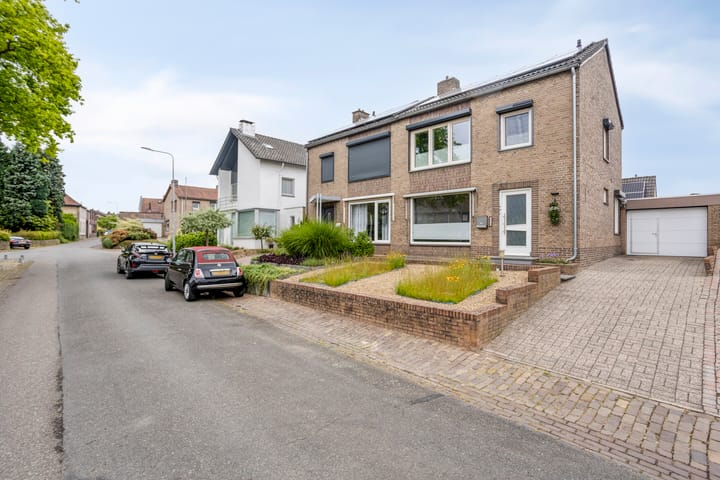 Kruisstraat 33 in Schimmert foto