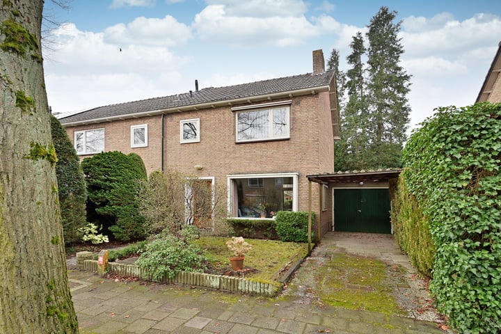 Kuyperlaan 16 in Naarden foto