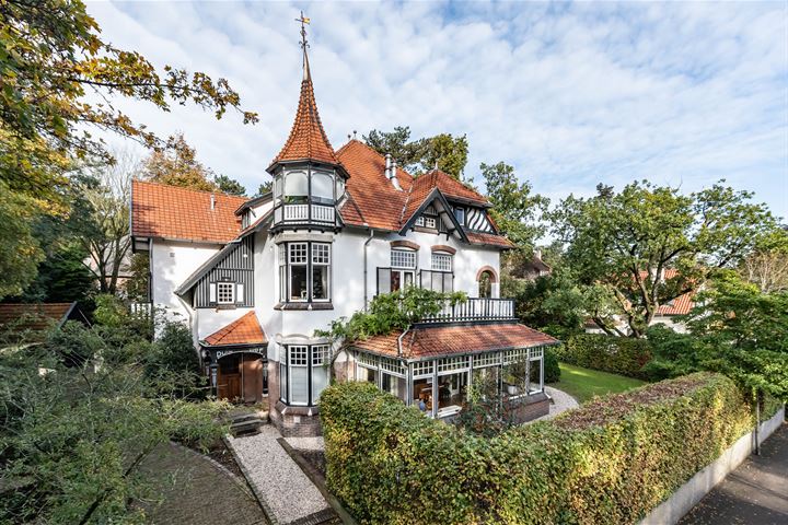 Kweekduinweg 12 in Overveen foto