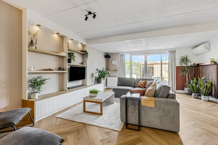 Laan der Verenigde Naties 77 in Ede foto