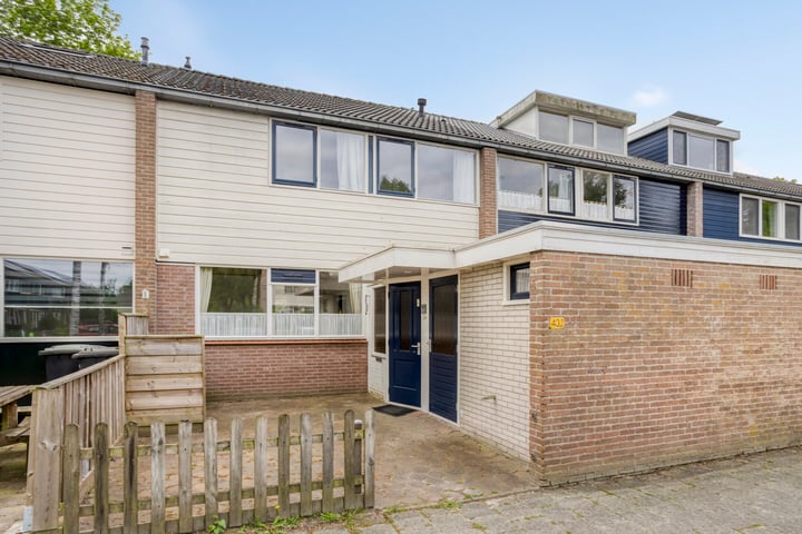 Laan van de Bork 432 in Emmen foto