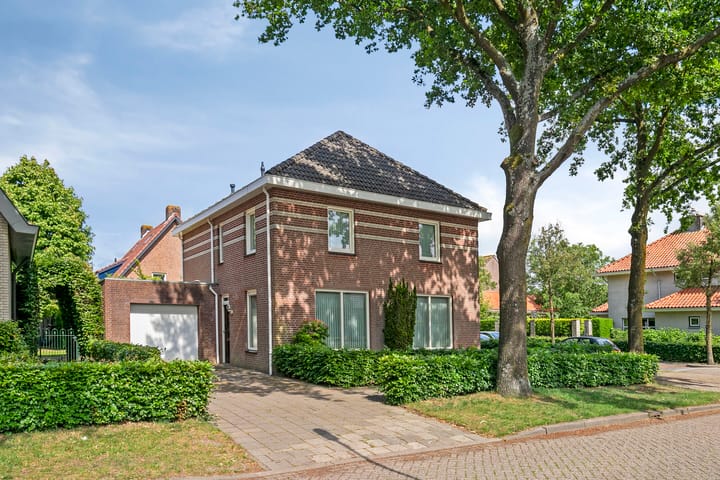 Laan van Echternach 34 in Alphen foto