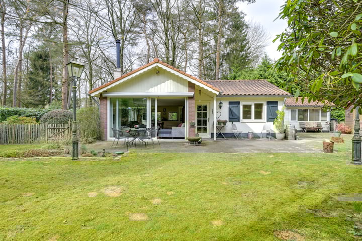 Laan van Laag Kanje 43r-1 in Maarn foto