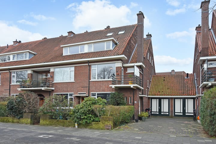 Laan van Nieuw Oosteinde 448 in Voorburg