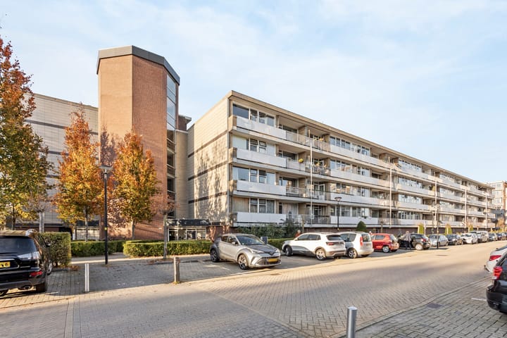 Laan van Ouderzorg 233 in Leiderdorp foto