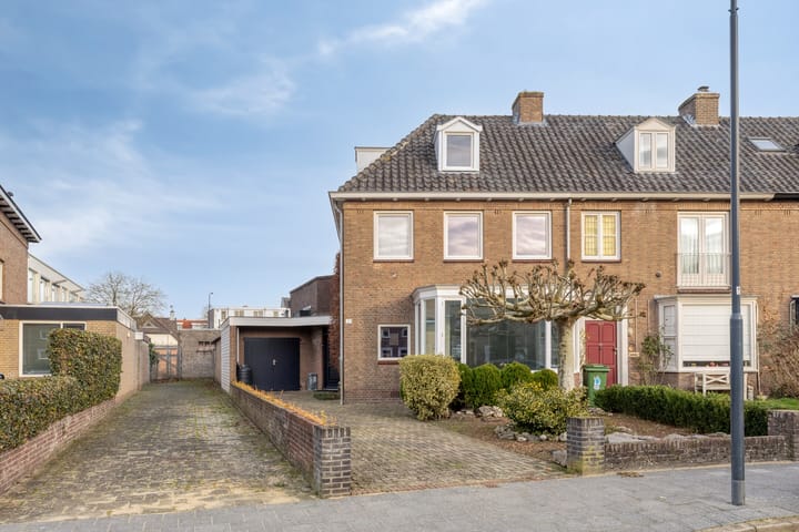 Laan van Rasseghem 37 in Breda foto