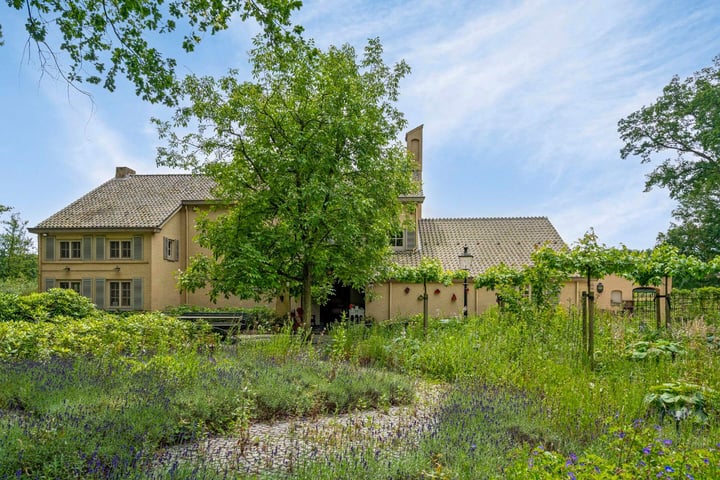 Laan van Schöndeln 2 in Roermond