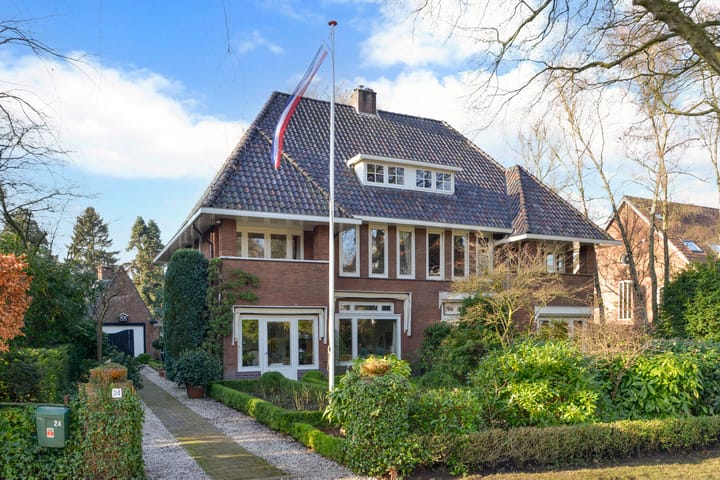 Laan van Vogelenzang 24 in Hilversum foto