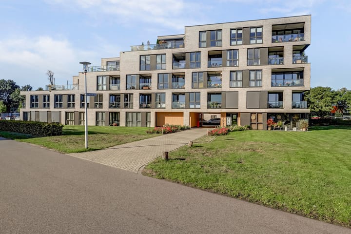 Laan van Zonnehoeve 14 in Apeldoorn foto