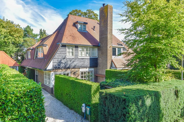 Lage Vuurscheweg 15 in Laren foto